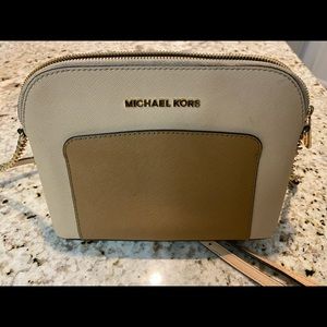 Micheal Kors Purse